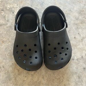Kids Crocs - black size J-1